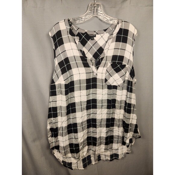 Torrid Black White Plaid Striped Pullover Tank Sleeveless Top Blouse Plus Size 2 - Picture 1 of 6